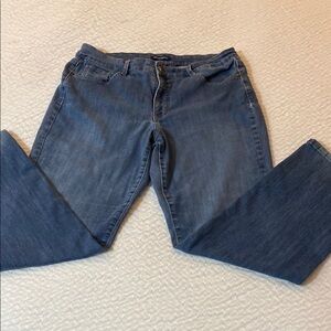 Bandolino Size 14 Women's Blue Wide Leg Jeans Casual Comfortable